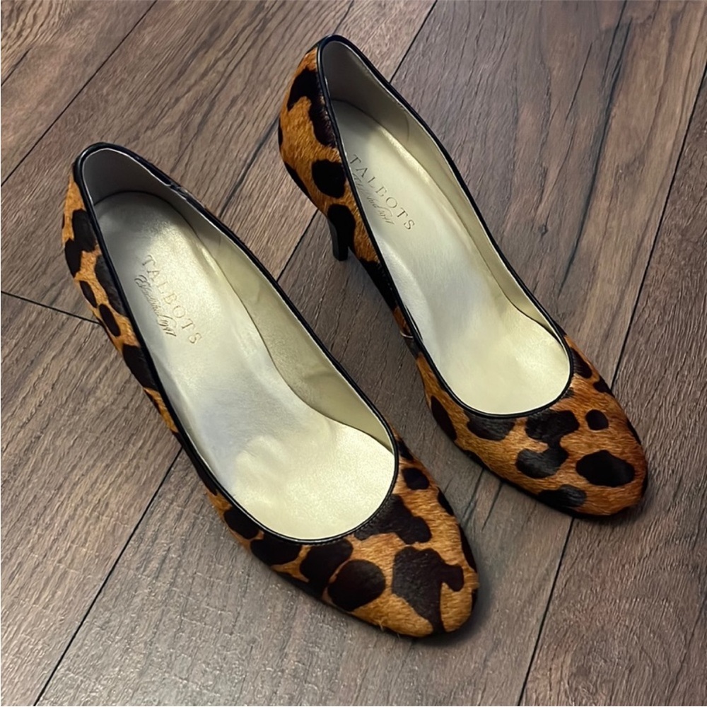 Talbots cow hide Leopard pump 8.5